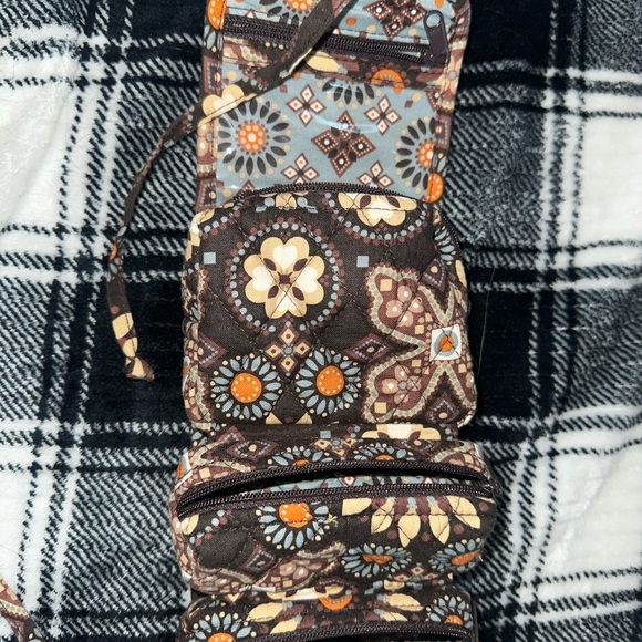 vera bradley makeup bag - Picture 2 of 3